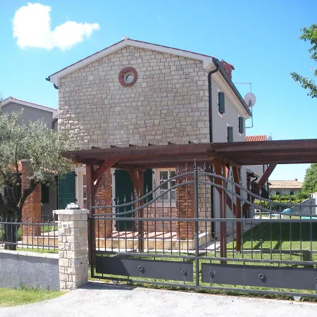 Villa Luxury With A Swimming Pool Buici, - 13543
