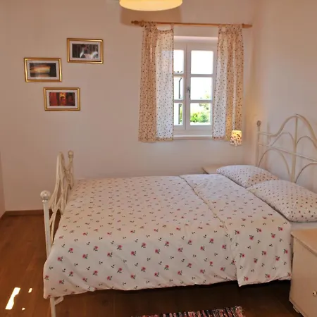 Luxury With A Swimming Pool Buici, - 13543 Porec